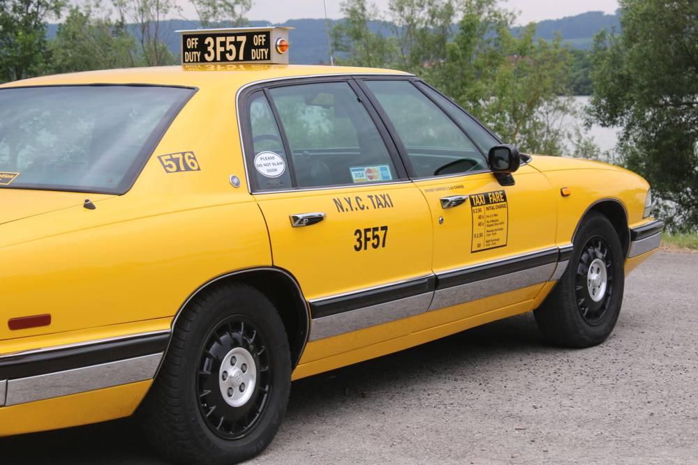 Galerie: Buick Park Avenue New York Taxi 1992