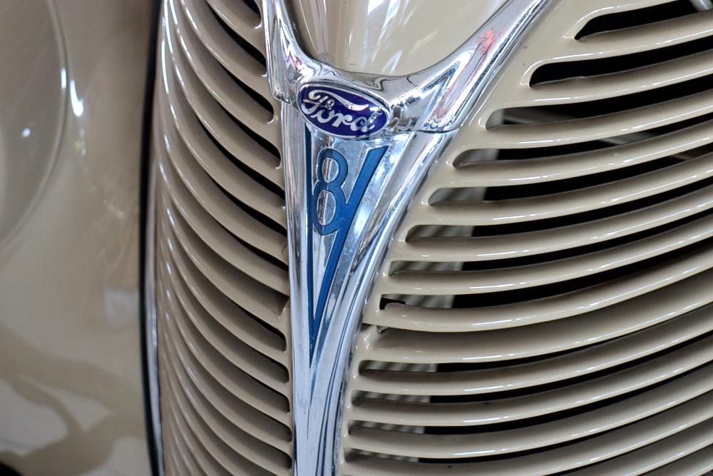 Ford De Luxe Roadster 1938
